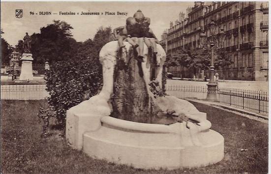 13115928 Dijon Cote d' or Fontaine de la Jeunesse place Darcy Dijon 
